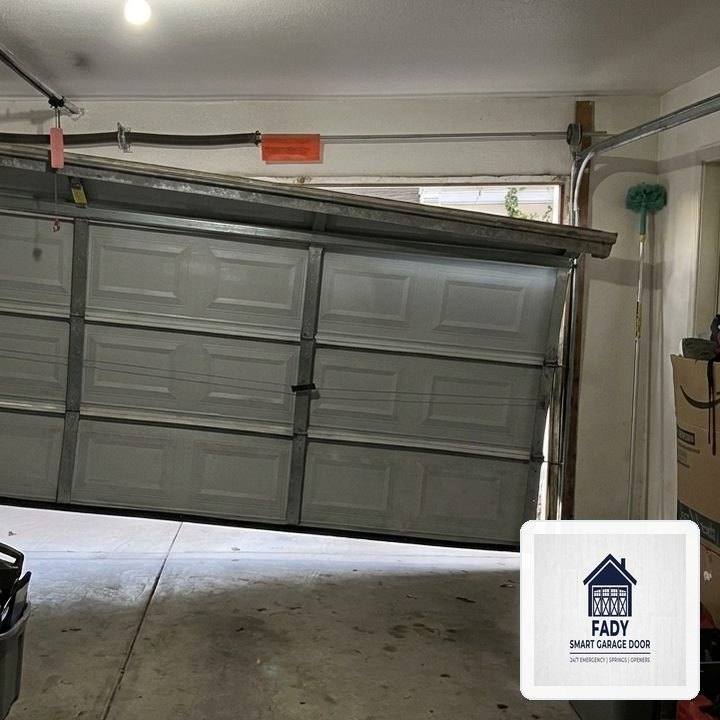 Fady Smart Garage Door in Grapevine, TX: Heavy-Duty Steel Section Strut & 11-Gauge Hinge Reinforcement - Grapevine, TX